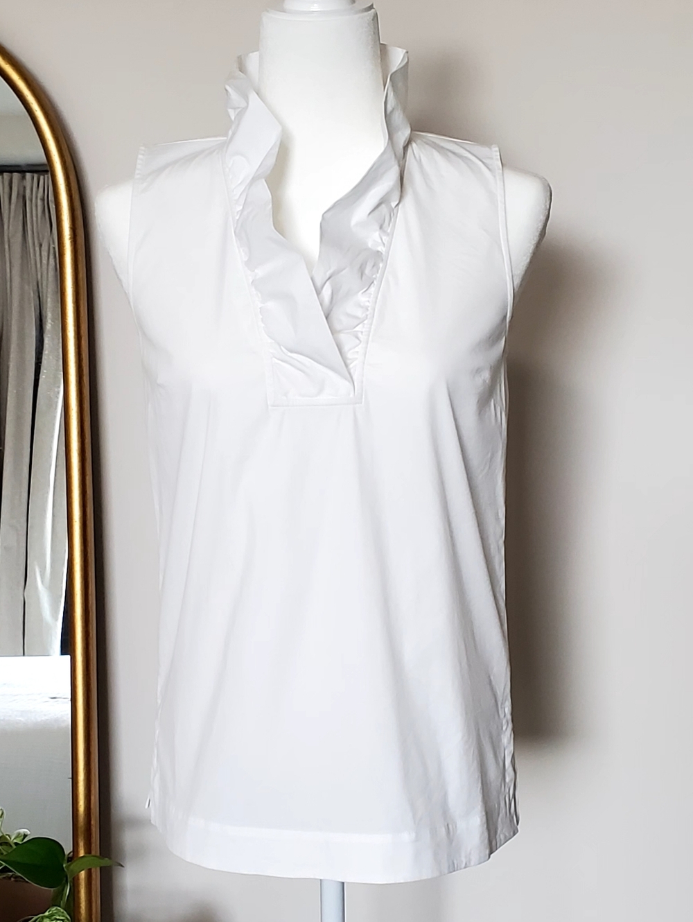Lafayette 148 Crisp White Ruffle Collar V-Neck Sleeveless Blouse Top XS, EUC